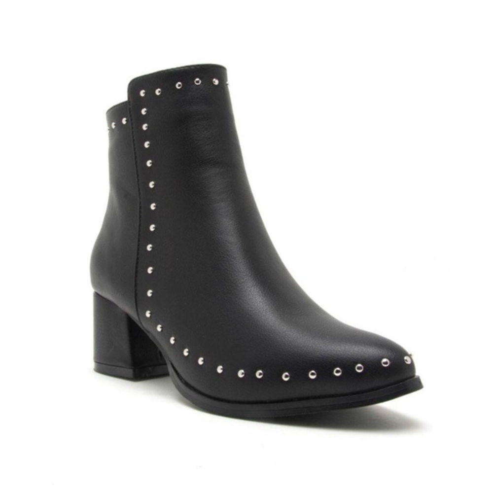 NWOT Black Heeled Studded Booties